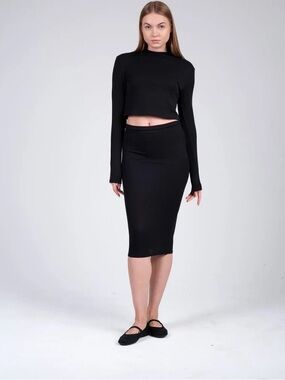 SEEK THE LABEL Black Ribbed Mock Neck Crop Top